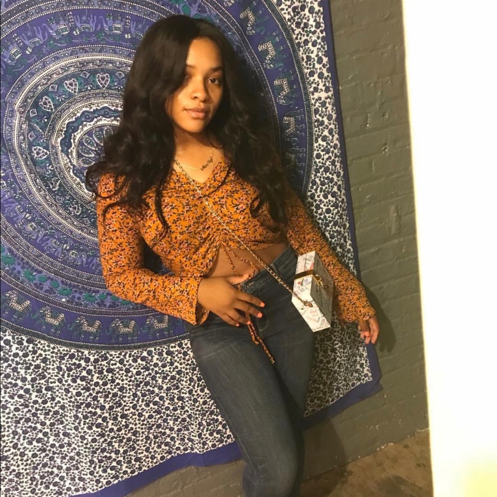 Meet your Posher, Money